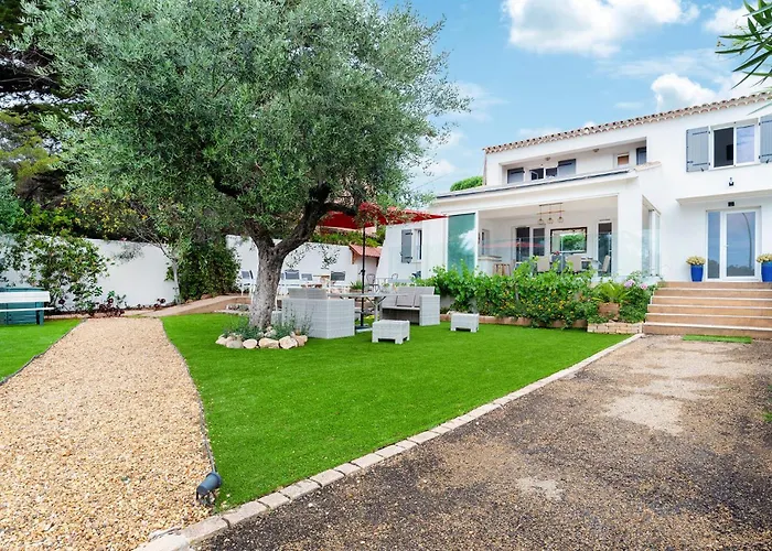 Lovely In Saint-maxime With Wifi * Sainte-Maxime