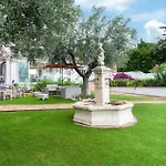 Nyaraló Pet Friendly In Saint-maxime *