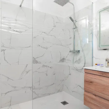 Lovely In Saint-maxime With Wifi * Sainte-Maxime